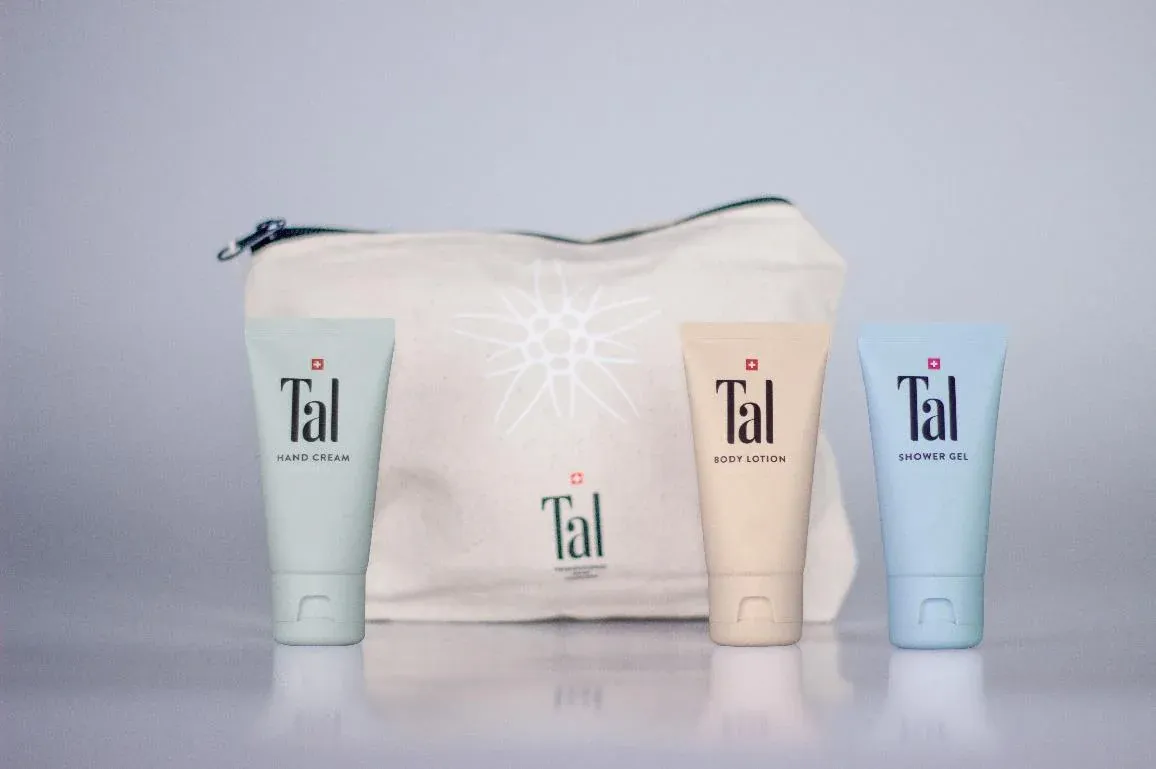 Reiseset mit drei Pflegeprodukten