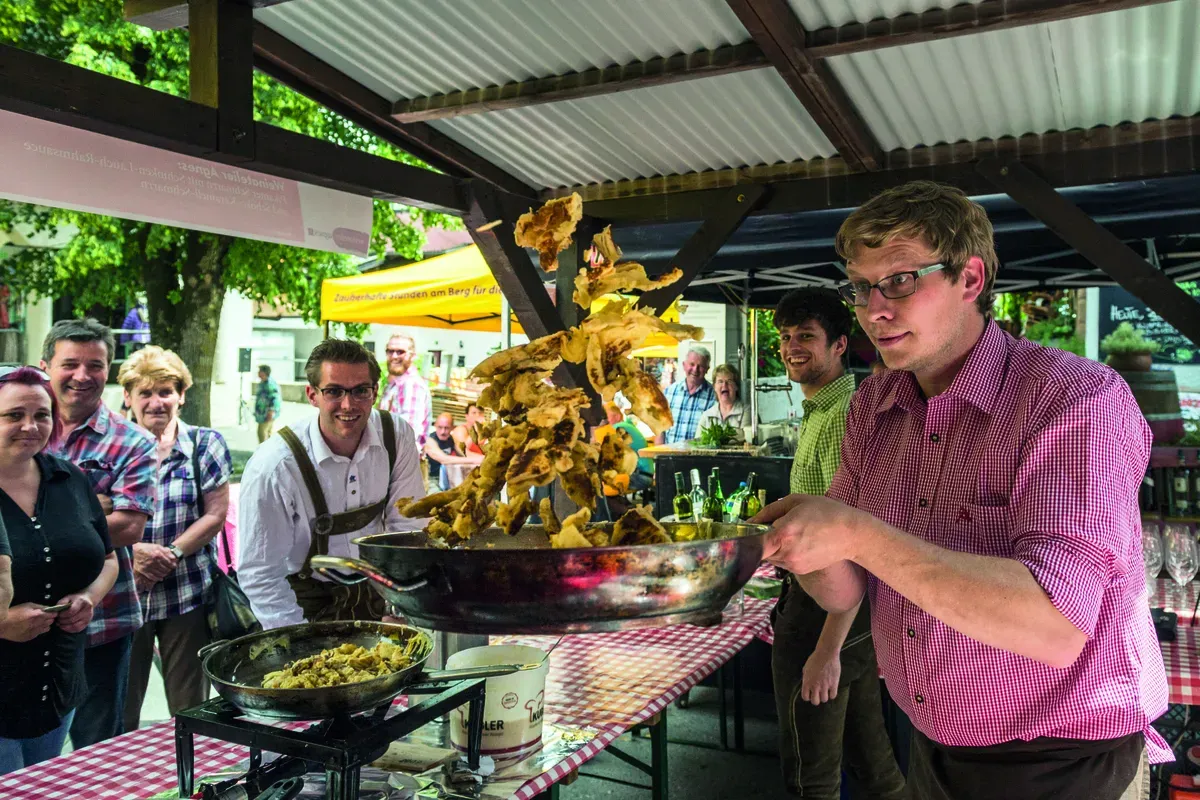 Gaumenfreuden: Das Kaiserschmarrnfest in Ellmau